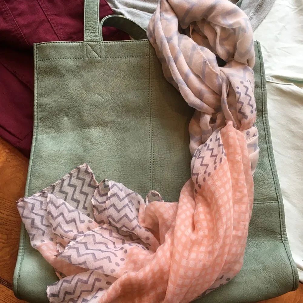 GORGEOUS BLUE Pink n Cream Scarf - Picture 7 of 11